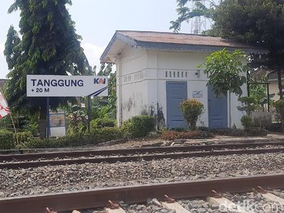 Ini Dia Stasiun Kereta Api Tertua di Indonesia