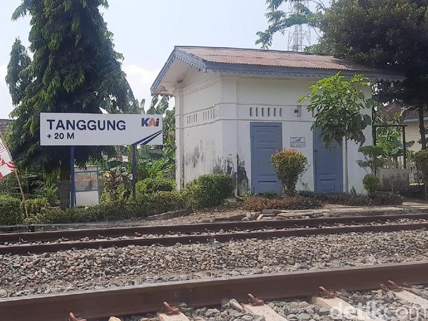Ini Dia Stasiun Kereta Api Tertua di Indonesia