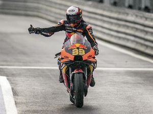 Brad Binder: Antara Perjudian Gila dan Pertunjukan Masterclass Brad Binder: Antara Perjudian Gila dan Pertunjukan Masterclass