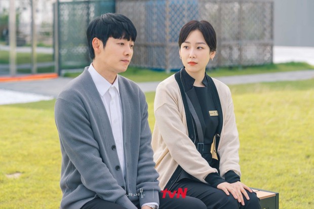 Seseorang biasanya menunjukkan perilaku terbaik mereka di awal pacaran, karena mereka ingin terlihat mengesankan, santai dan keren.