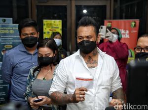 Adam Deni Respek Jerinx Divaksin: Semoga Bisa Berubah 180 Derajat Adam Deni Respek Jerinx Divaksin: Semoga Bisa Berubah 180 Derajat