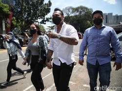 Jerinx Bakal Bacakan Nota Keberatan dalam Sidang Virtual Hari Ini