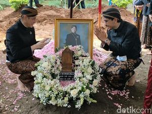 Paundra Sebut Dirinya Diangkat Pangeran Sepuh Puro Mangkunegaran Paundra Sebut Dirinya Diangkat Pangeran Sepuh Puro Mangkunegaran