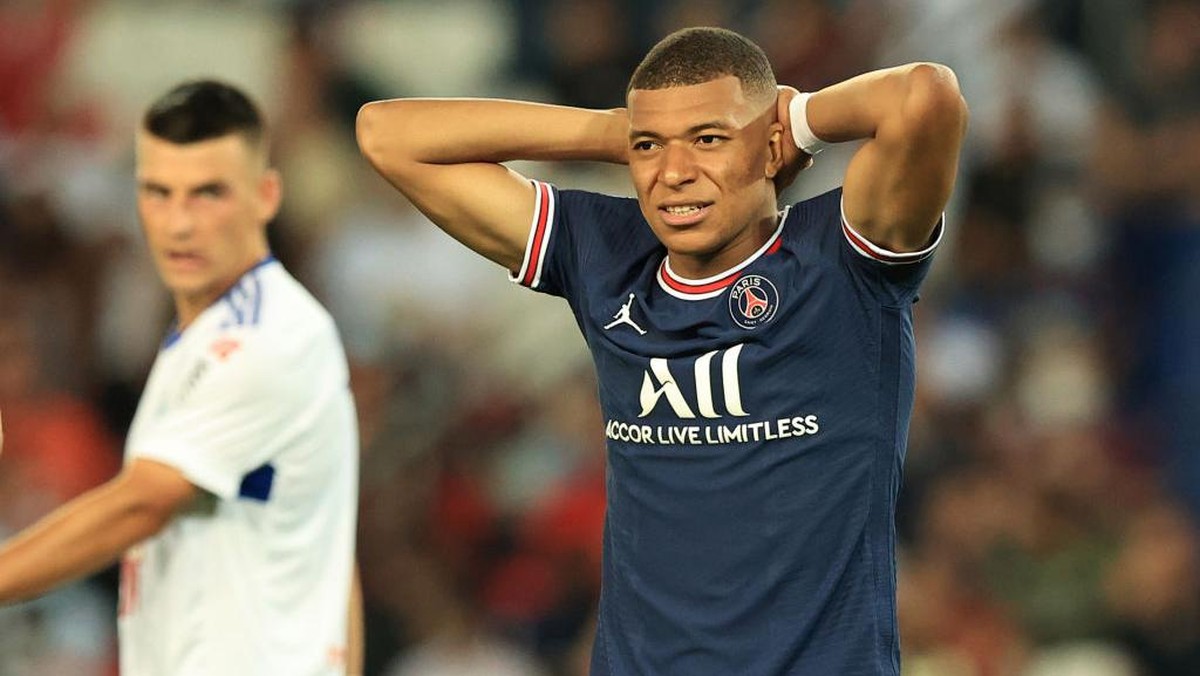 Paris Saint-Germain tak bakal membiarkan Kylian Mbappe pergi secara gratis. Foto: (Getty Images/David Rogers)