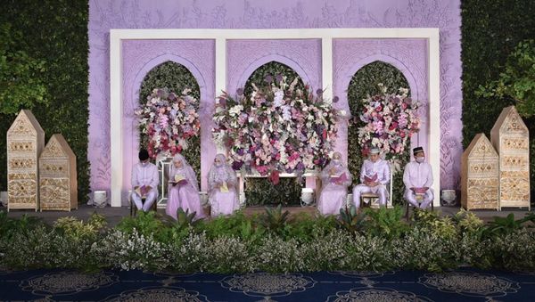 7 Momen Pengajian Lesti Kejora dan Rizky Billar Dengan Nuansa Serba Ungu