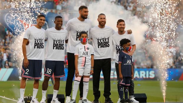 Soccer Football - Ligue 1 - Paris St Germain v RC Strasbourg - Parc des Princes, Paris, France - August 14, 2021 Paris St Germain