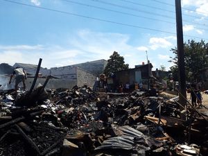 Kebakaran Maut di Mampang, Korban Tewas Sekeluarga Diduga Sedang Tidur