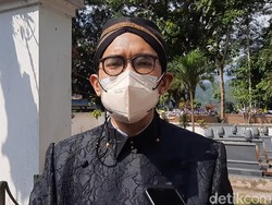 Jelang Jumenengan, Calon Mangkunegoro X Antar Undangan ke Raja Keraton Solo