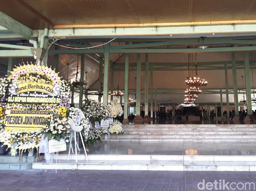 Suasana di Pura Mangkunegaran Jelang Pemakaman KGPAA Mangkunegara IX