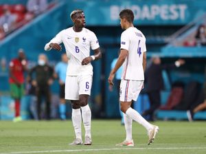 Varane Senang Bisa Main Bareng Lagi dengan Paul Pogba di MU
