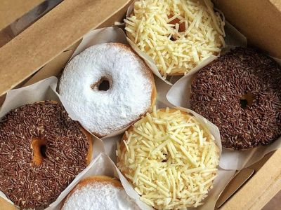 20 Donat Murah dan Empuk Ada di Sini!