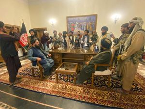 Akhirnya Taliban Kuasai Istana Presiden di Kabul