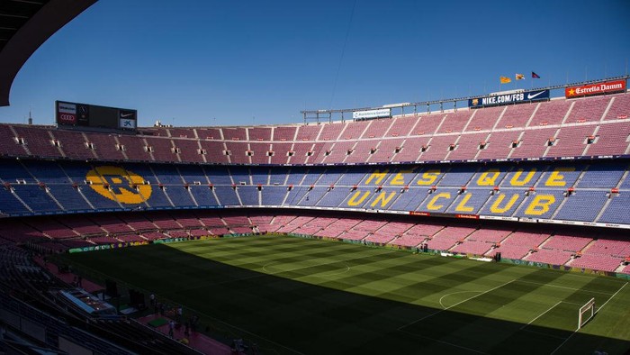 BARCELONA, SPAIN - AUGUST 07: The logo of the FC Barcelonas main global partner, Japanese e-commerce company Rakuten, is seen in the stands of the Camp Nou stadium ahead of the Joan Gamper Trophy match between FC Barcelona and Chapecoense at Camp Nou stadium on August 7, 2017 in Barcelona, Spain. (Photo by Alex Caparros/Getty Images)