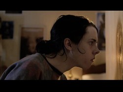 Box Room, Saat Pria Hamili Dinding Apartemennya