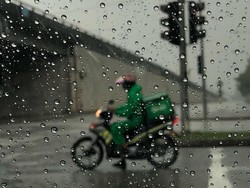 Driver Ojol Dilempar Sup Panas hingga Perjuangan Diet Ricky Cuaca