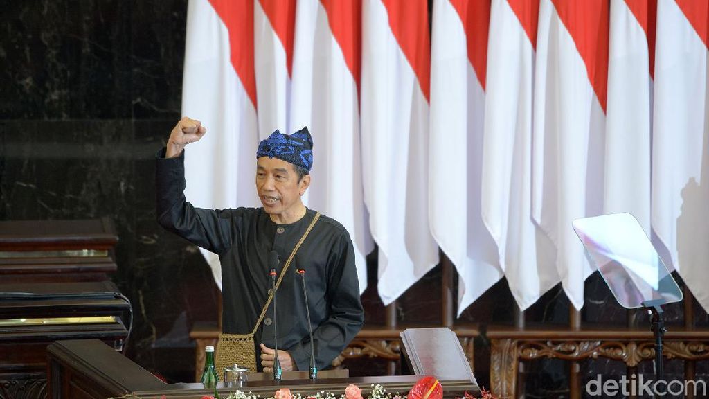 Mantul, Gaya Jokowi Berbaju Adat Baduy di Pidato Kenegaraan Mantul, Gaya Jokowi Berbaju Adat Baduy di Pidato Kenegaraan
