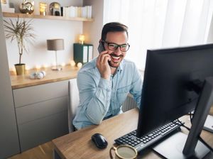 8 Skill yang Harus Dicantumkan dalam CV, Fresh Graduate Auto Dilirik HRD! 8 Skill yang Harus Dicantumkan dalam CV, Fresh Graduate Auto Dilirik HRD!