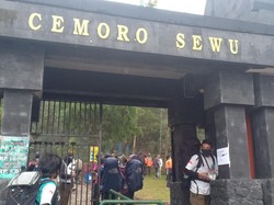 Jalur Pendakian Gunung Lawu Via Cemoro Sewu Ditutup