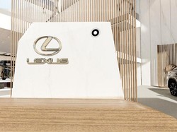 Lexus Gelar Pameran, Bisa Keliling Showroom Tanpa Keluar Rumah