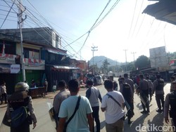 Polisi Bubarkan Paksa Massa KNPB di Jayapura Tuntut Pembebasan Victor Yeimo