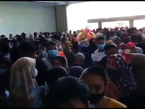 Viral Massa Peserta Vaksinasi di RSUD Bone Sulsel Membeludak