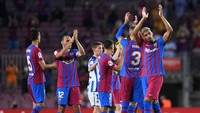 Kemenangan juga membawa Barcelona merangsek di papan atas klasemen Liga Spanyol. Dengan tiga poin, Barcelona bergabung dengan Real Madrid dan Atletico Madrid. Alex Caparros/Getty Images