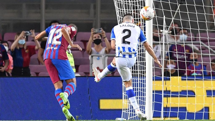 Messi Cabut, Lord Braithwaite Gemilang Bantu Barca Menang Barcelona menang 4-2 melawan Real Sociedad di laga pembuka LaLiga 2021/2022 setelah kepergian Lionel Messi. Martin 'Lord' Braithwaite tampil gemilang pada laga ini.