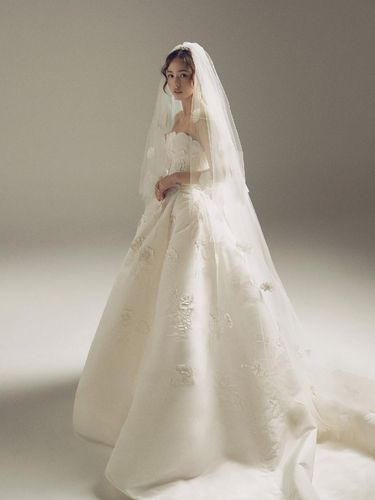 Wedding Dress Impian, Intip Gaun Pernikahan yang Dipakai Artis-Artis Korea Ini!
