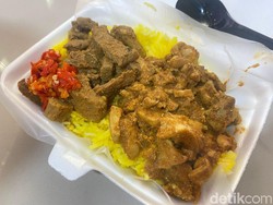 Cita Rasa Nasi Kebuli Rp 10 Ribuan Ala Street Food