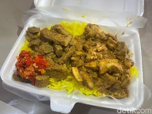 Nasi Kebuli Robot: Sedapnya Nasi Kebuli Rp 10 Ribu Buatan Mantan Chef Hotel Bintang 5 Nasi Kebuli Robot: Sedapnya Nasi Kebuli Rp 10 Ribu Buatan Mantan Chef Hotel Bintang 5