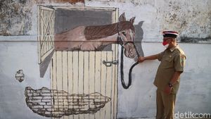 Sambut HUT RI, Warga Desa Ini Gambar Kuda Sunan Kudus 3 Dimensi