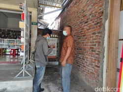 Geledah Rumah Terduga Teroris di Sidoarjo, Densus Bawa 7 Barang Bukti