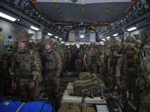 Terkepung Taliban, Inggris Kirim Pasukan Evakuasi Warganya di Afghanistan