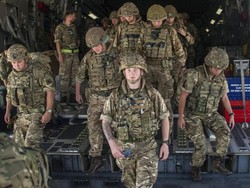 Video Taliban & Tentara Inggris Kerja Sama di Bandara Kabul