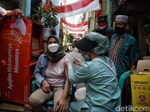 Vaksin Door to Door Bernuansa HUT RI di Jakut