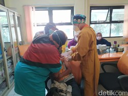 ODGJ dan Penyandang Disabilitas di Cimahi Mulai Divaksinasi COVID-19
