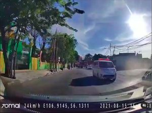 Konvoi Pengantar Jenazah Arogan, Awas Disumpahin Orang! Konvoi Pengantar Jenazah Arogan, Awas Disumpahin Orang!