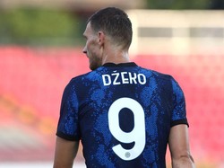 Dzeko Cabut, Mourinho pun Kaget