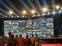 Kapolri Pimpin Penghormatan ke Nakes di Malam Apresiasi Vaksinasi Merdeka