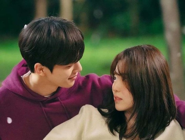 Park Jae Eon adalah tipikal cowok PHP Di Drama Neverthless/Instagram.com/neverthelessfanpage Park Jae Eon dan Yoo Na Bi Di Drama Neverthless/Instagram.com/neverthelessfanpage