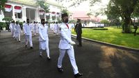 Ini Potret Tim Indonesia Tangguh yang Kibarkan Merah Putih di Istana
