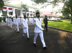 Ini Potret Tim Indonesia Tangguh yang Kibarkan Merah Putih di Istana