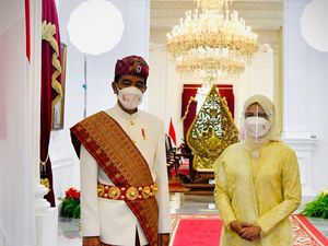 Parade Baju Adat Pejabat Negara di Upacara HUT ke-76 RI Parade Baju Adat Pejabat Negara di Upacara HUT ke-76 RI