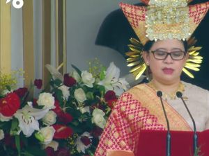 Puan Maharani Bacakan Teks Proklamasi Upacara HUT Ke-76 RI di Istana Puan Maharani Bacakan Teks Proklamasi Upacara HUT Ke-76 RI di Istana