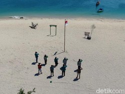 Sepinya Upacara HUT RI di Wisata Gili Ketapang Hanya Diikuti Segelintir Orang