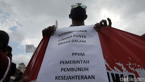 Aksi Buruh Tolak Perpanjangan PPKM di Yogyakarta