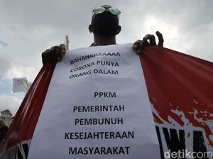 Aksi Buruh Tolak Perpanjangan PPKM di Yogyakarta