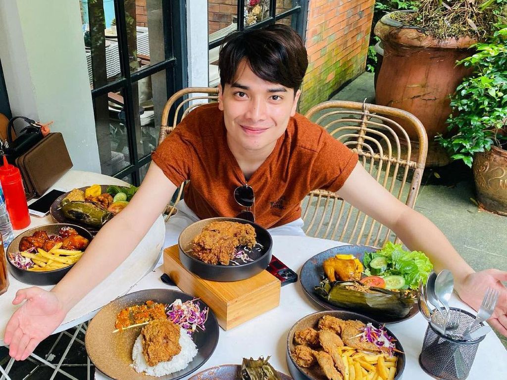 Alvin Faiz Penggemar Steak dan Punya Bisnis Kuliner Jajanan Sunda