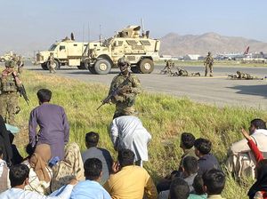 Bom Bunuh Diri di Luar Bandara Kabul, 13 Orang Tewas