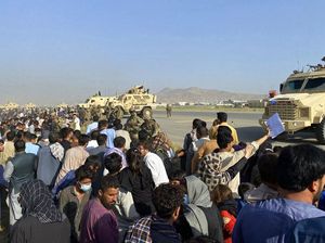 Tentara Inggris Bantu Urai Kekacauan di Bandara Afghanistan